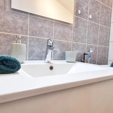 Apartman Le Petit Leon - - Fibre - Rbnb