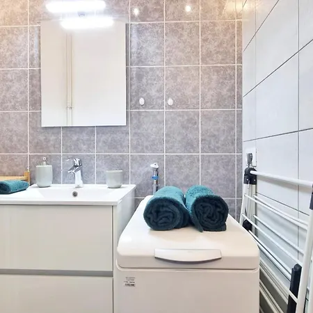 Le Petit Leon - - Fibre - Rbnb Apartman *